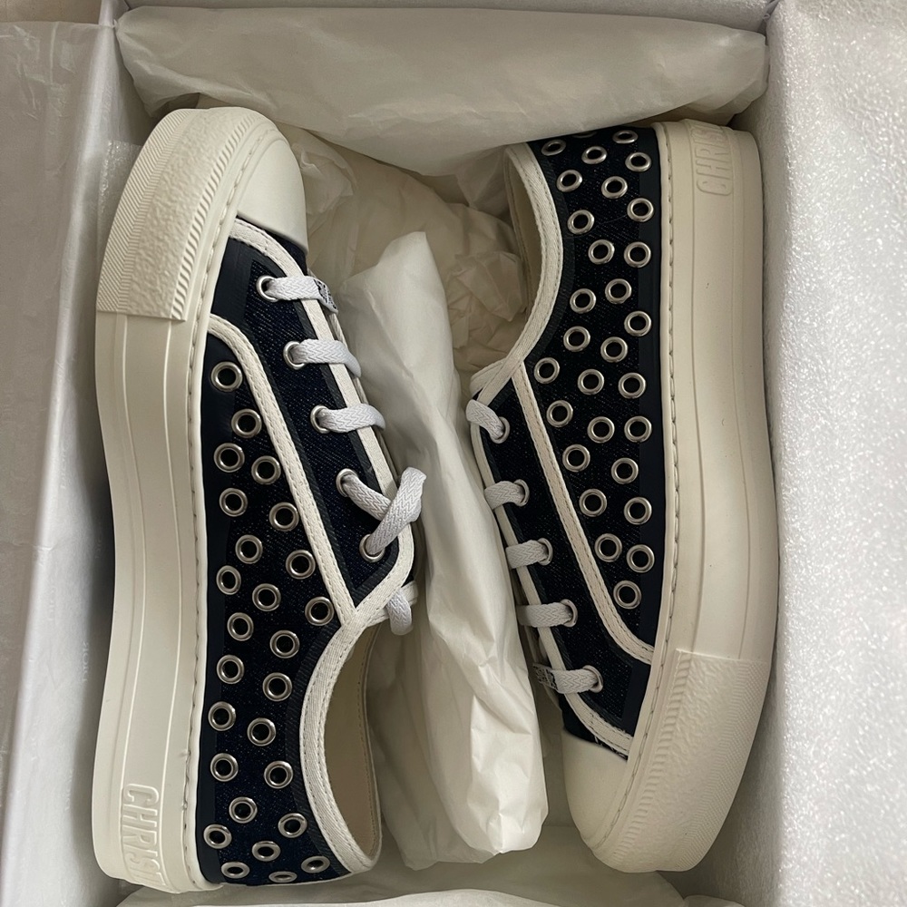 Never worn Dior Shoes